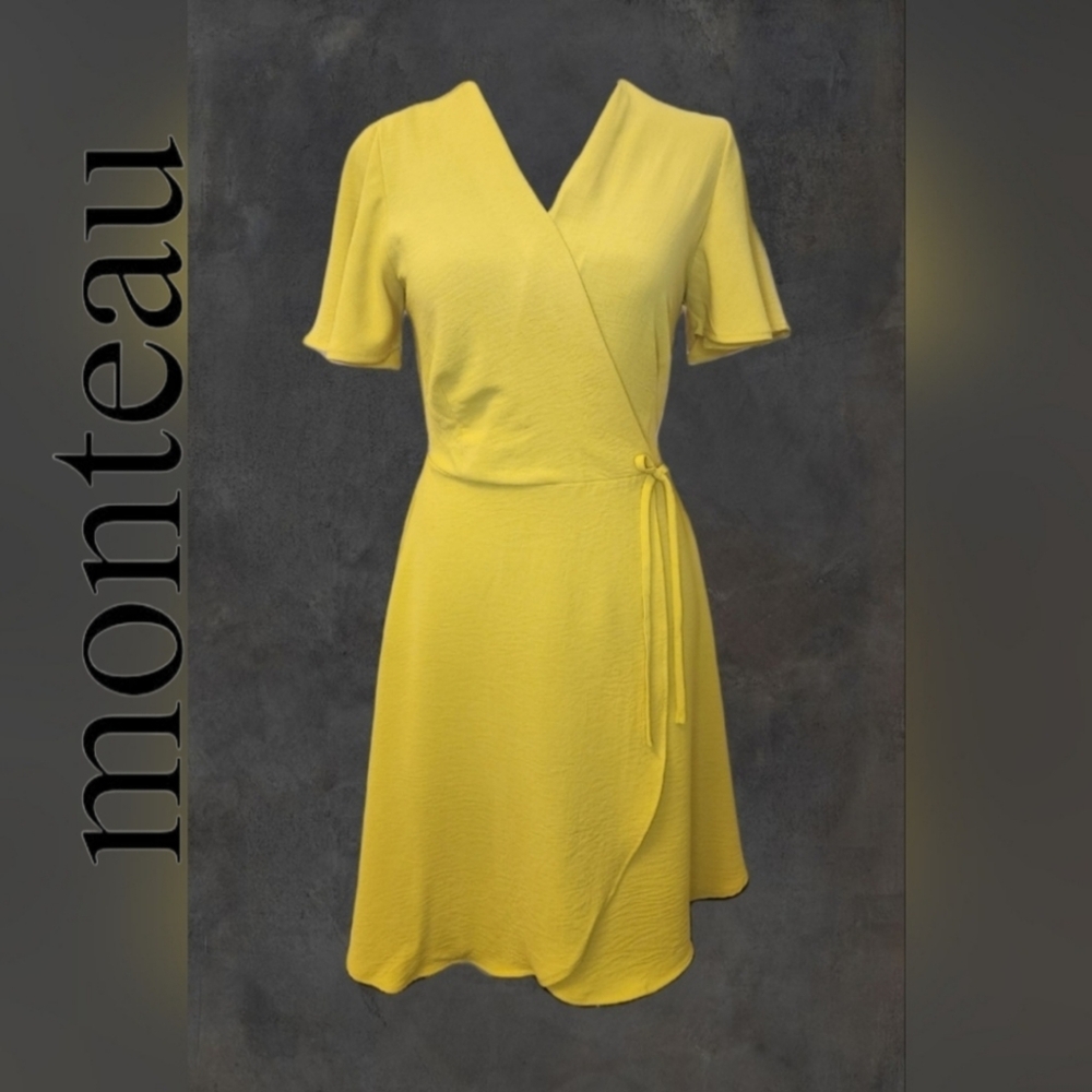 Monteau LA Yellow Wrap Dress Flutter Sleeve NWT Size Small (D18)